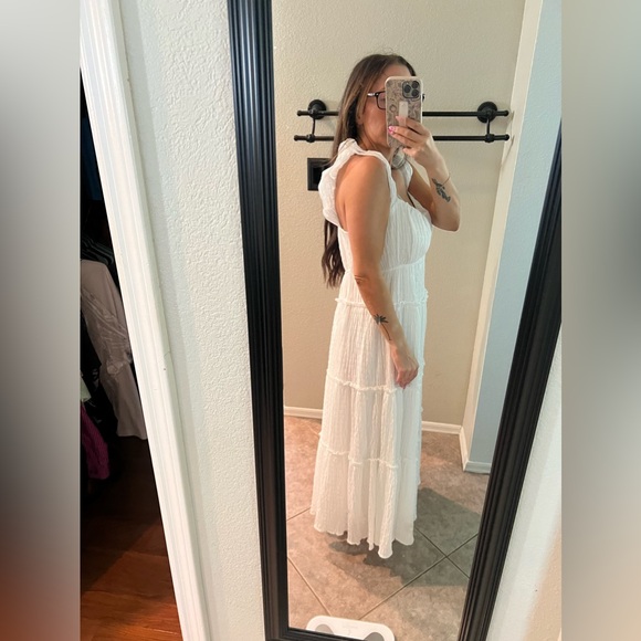 Le Lis White Dress - Picture 6 of 6